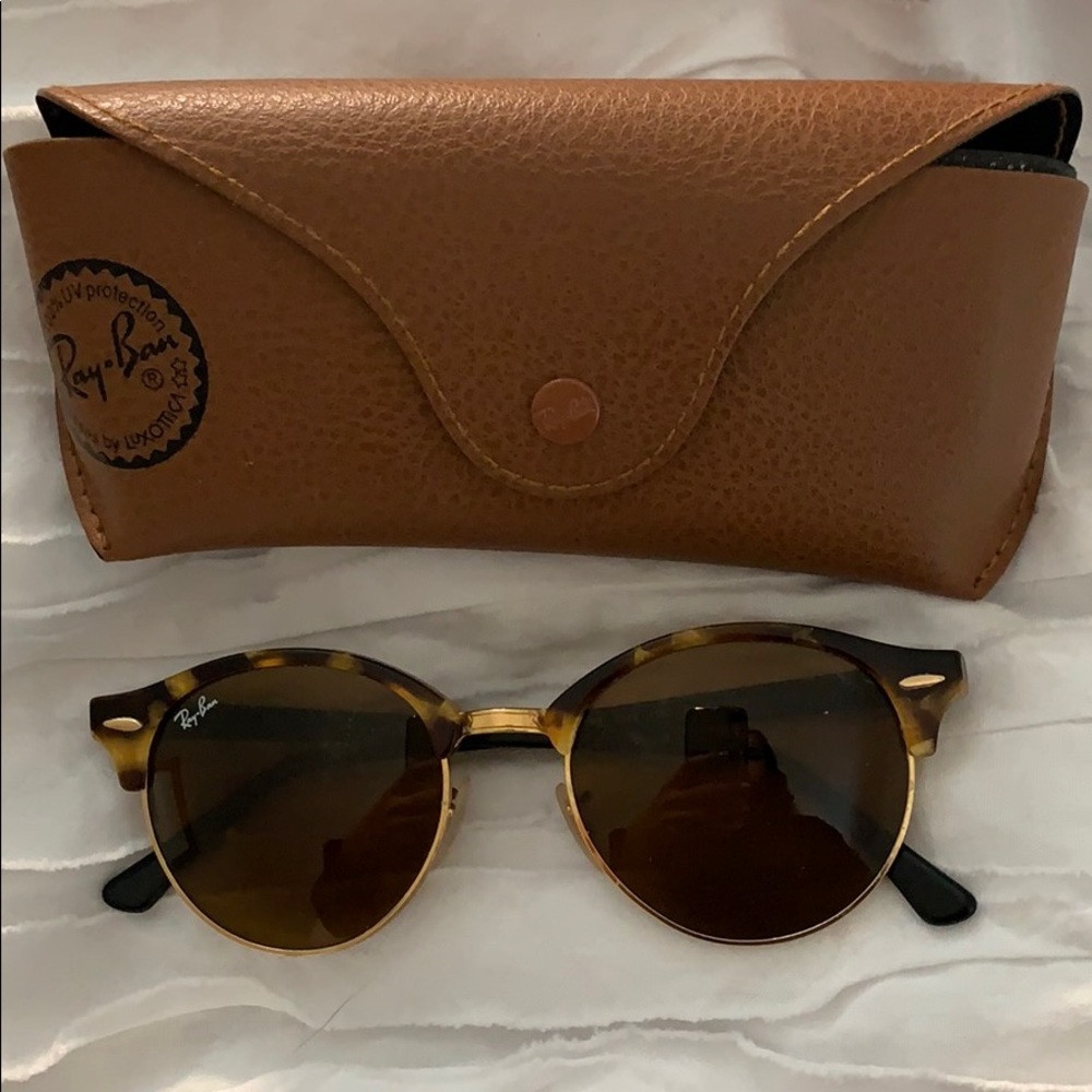 Ray bans: round clubmaster style